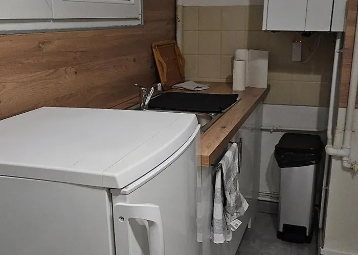 Apartment Cozy 3 Min Walk To Train Station